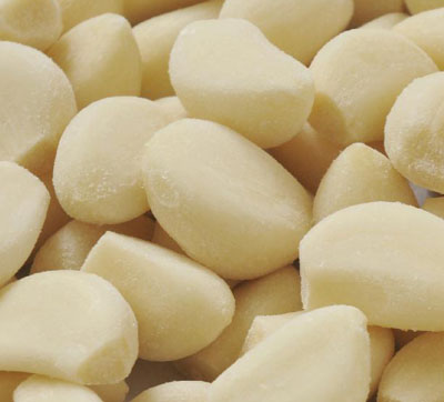 Peeled garlic